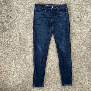 American Eagle dark wash skinny jeans size 8!